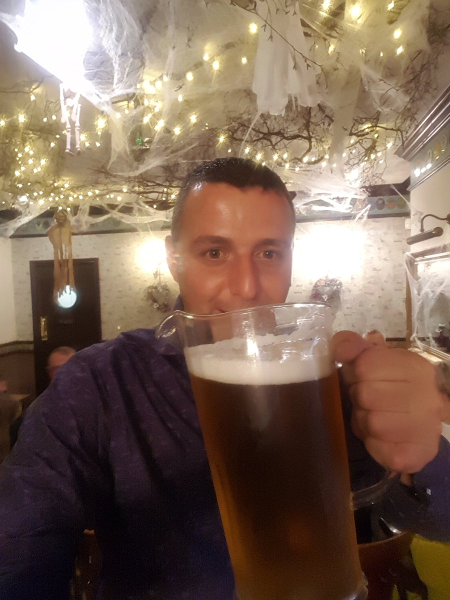paulellison82's tweet photo. There was nothing better than a celebration drink, after the massive success of @rochdaleinbloom winning Gold 🏆🥇🏆
Many thanks @BooBooHorse from the @FlyerRochdale for the drinks 😁
Let's keep #Rochdale In Bloom 🌼🌸🌼 https://t.co/iOMh3fSraZ