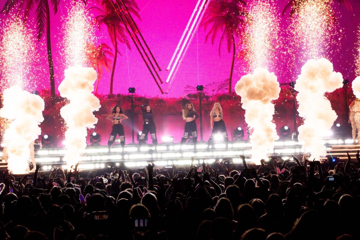 LittleMix's tweet photo. 💞 #LM5TheTour https://t.co/C2sXXVzHdf