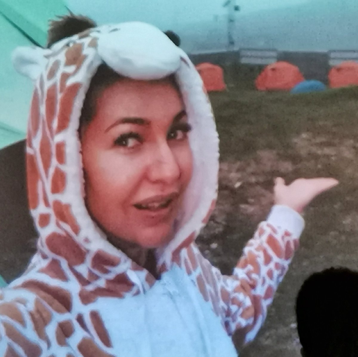 DiBrown5's tweet photo. Always inspired by this giraffe. @liezelv telling us about her adventures  as a tandem pilot to a blind cyclist in the Himalayas, at times with no brakes. What a ninja. @AfricanTails
#XplorexCT https://t.co/oRZvOoundt