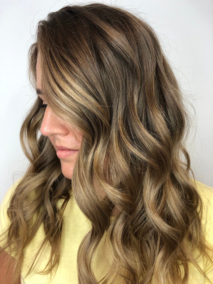 kellynloveshair's tweet photo. Best balayage in Boston? We would argue the best haircolor in Boston. We are now offering a promotion at KJ Hair Studio for November. New client balayage (our custom color) with a complimentary haircut. Book online https://t.co/9H6b5UNwHv #bostonblonde #bostonbalayage #bostonhair https://t.co/DSHKtdhNMT