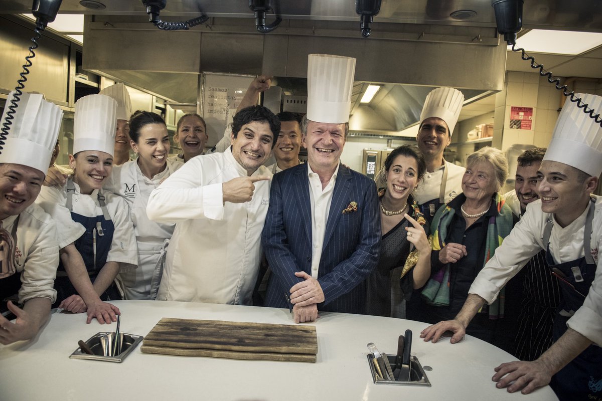pianoheaven's tweet photo. When you meet Mauro Colagreco, one of the worlds nicest chefs everything can happen. 

Fantastic dinner at voted „world’s best restaurant 2019“ MIRAZUR, Menton/France
Photos: Christian Jungwirth

#MauroColagreco #Mirazur #TheWorlds50bestrestaurants #MarkusSchirmer #MarieJacquot https://t.co/I52ukidxYw