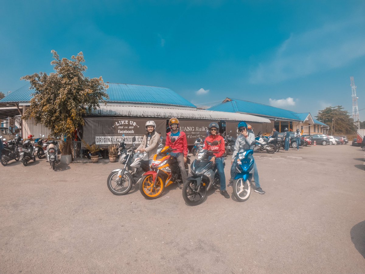 Jeemy_Media's tweet photo. Geng jalan2 cari makan 1st trip https://t.co/R4uNc5h2Ex