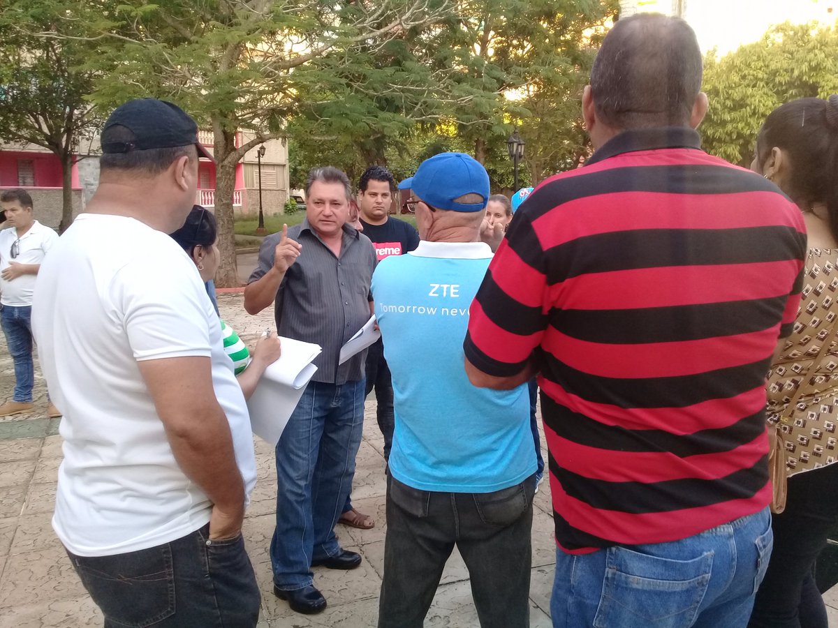 Despertar avileño con recorrido de la dirección de la Asamblea y el Consejo de la Administración Provincial, en chequeo de obras sociales <a href="/RandyAlonsoFalc/">Randy Alonso Falcón</a> <a href="/AsambleaCuba/">Asamblea Nacional Cuba</a> <a href="/Granma_Digital/">Periódico Granma</a> <a href="/DrRobertoMOjeda/">Dr. Roberto Morales Ojeda</a> d