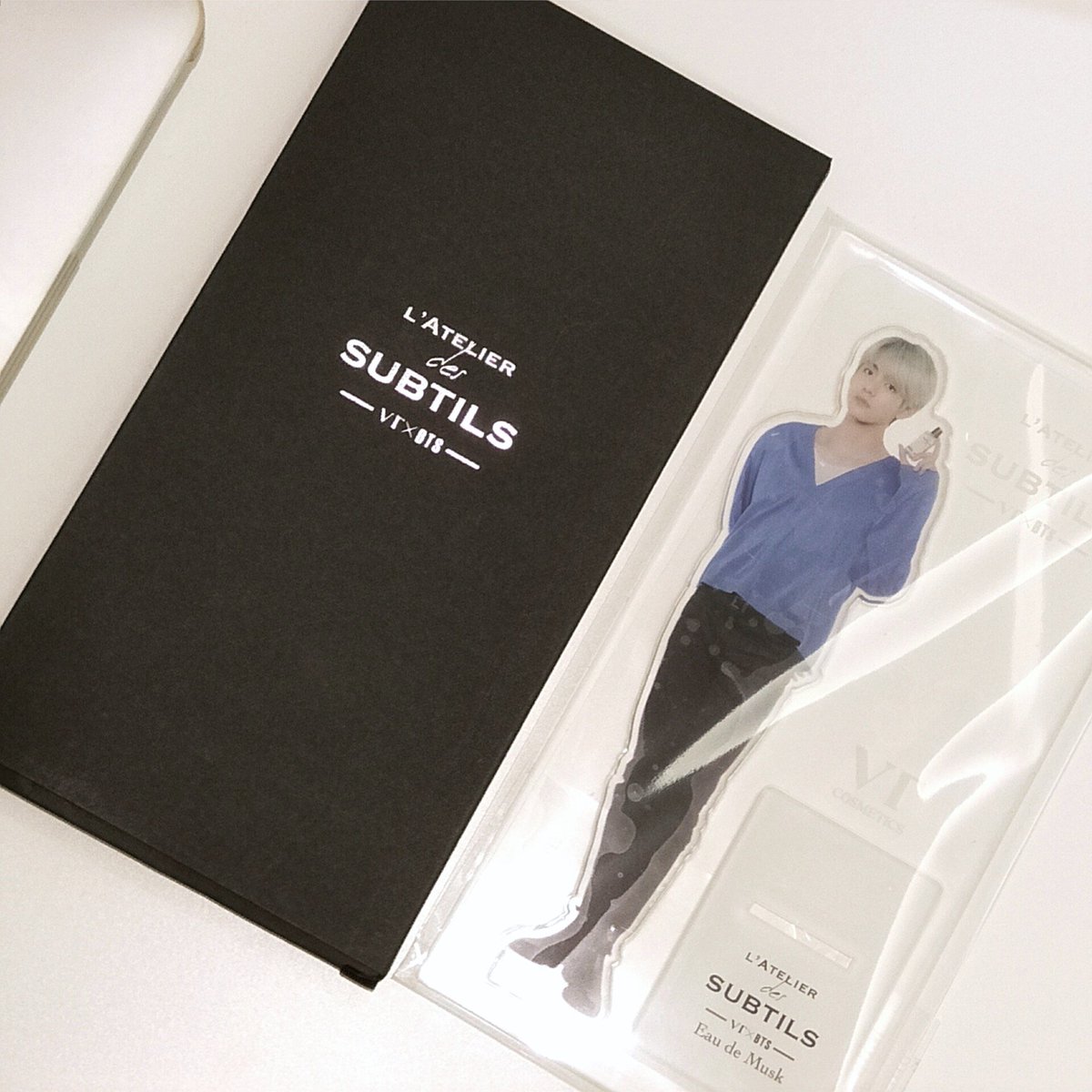 ccdalgi's tweet photo. [ WTT / HELP RT ]

L'ATELIER der SUBTILS
Want to trade VT X BTS Standee

have : V (2)
want : Jin / RM

Dm me if you want to trade ☺️
#VTXBTS @BTStrading_MY @BTSTradingPC https://t.co/hGj9rNwqWZ