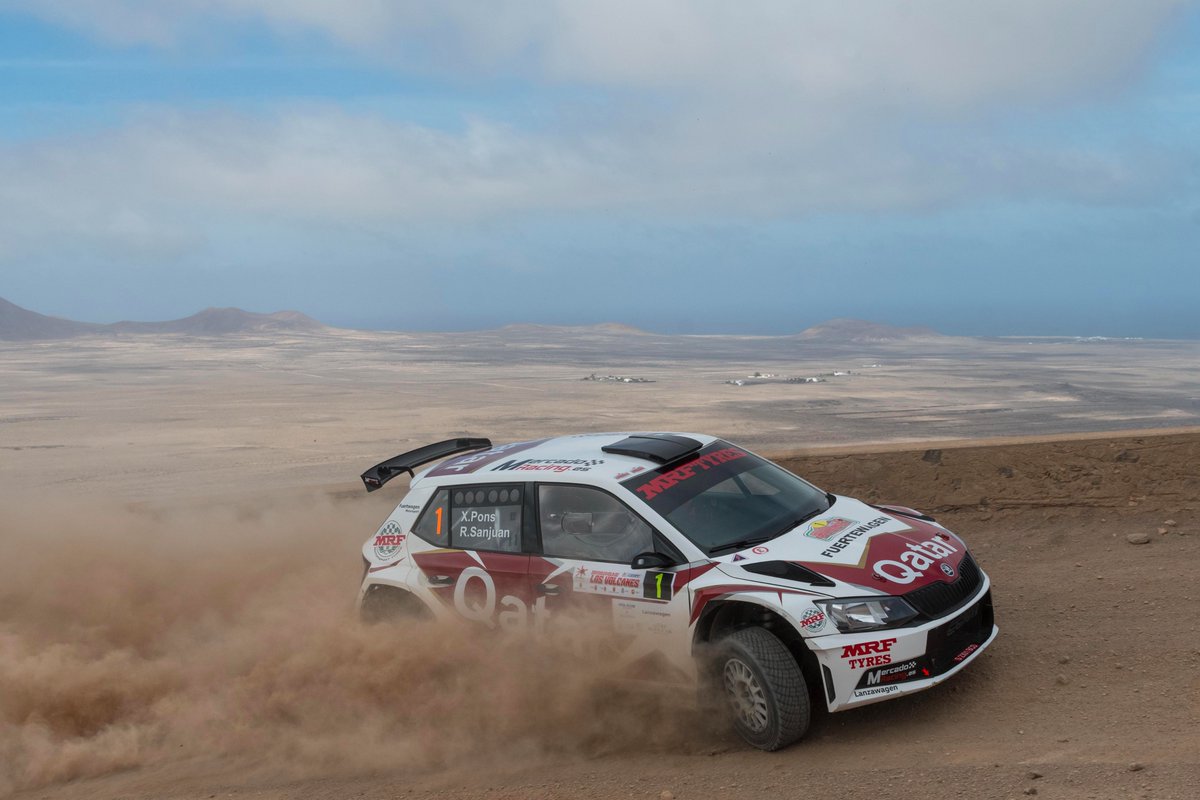 Pons-Sanjuán encabezan el <a href="/RallyeVolcanes/">Rallye Isla de Los Volcanes</a> de #Lanzarote mediada la jornada.   |   rallyelanzaroteisladelosvolcanes.com/index.php/comp…
