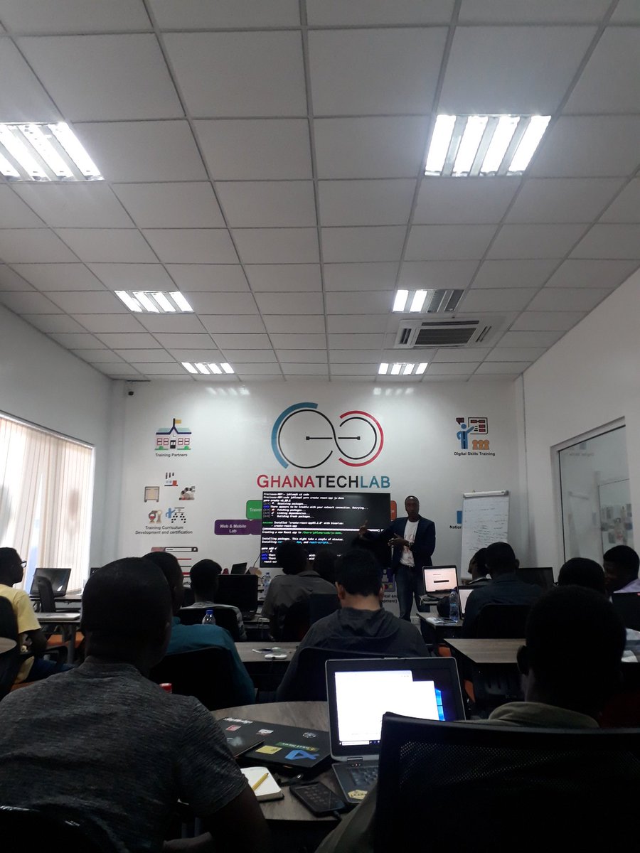 zeimedee's tweet image. Jahlom from @mPharmaHealth giving an introduction into ReactJs
#JsSpace
#IoTNetworkHub
#GhanaTechLab