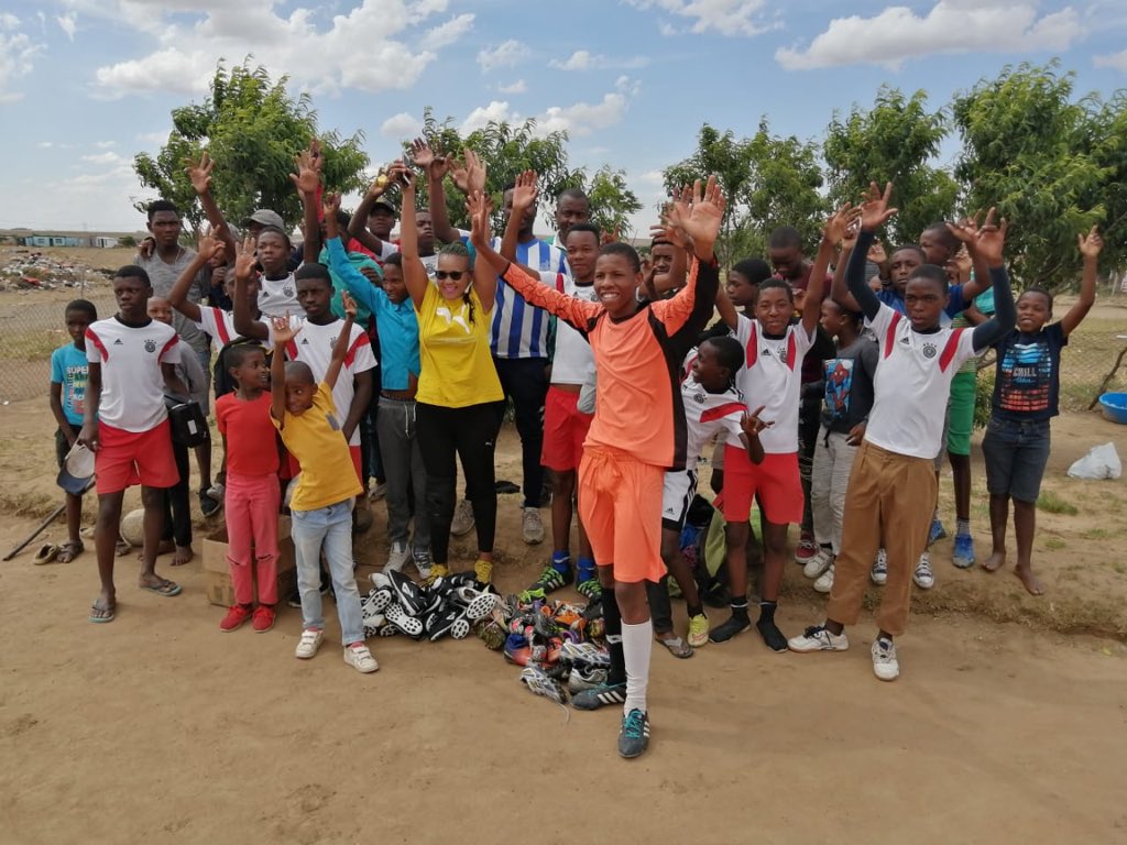 siyaloyilane's tweet photo. It started with this picture and today we brought smiles to This place! Thank u @Hollywoodbets @PUMASouthAfrica @RMFAus for making it possible! Dear God, can I have more gear to touch more lives through football 🙏🏽#MsShumba https://t.co/TzPxxbCJR8