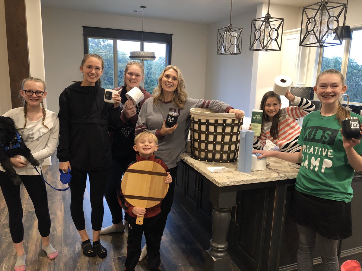 realifecasey's tweet photo. We moved in this week! The house is the same overall design as the one we built in Missouri 15 years ago so it feels so much like HOME already. My favorite part just might be that there is a washer in my closet 👊🏻😏. Now it’s time to unpack and stop eating out every meal 😋. https://t.co/LOriGwEE1n