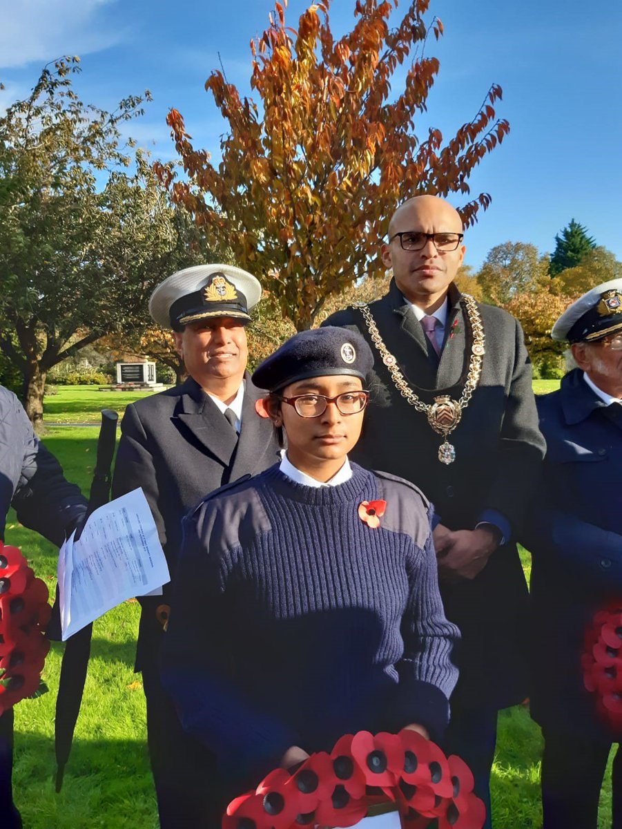 The Lord Mayor joined the unveiling of a war monument today in Alexandra Gardens to honour the contribution of ethnic minority service men and women. #RememberTogether