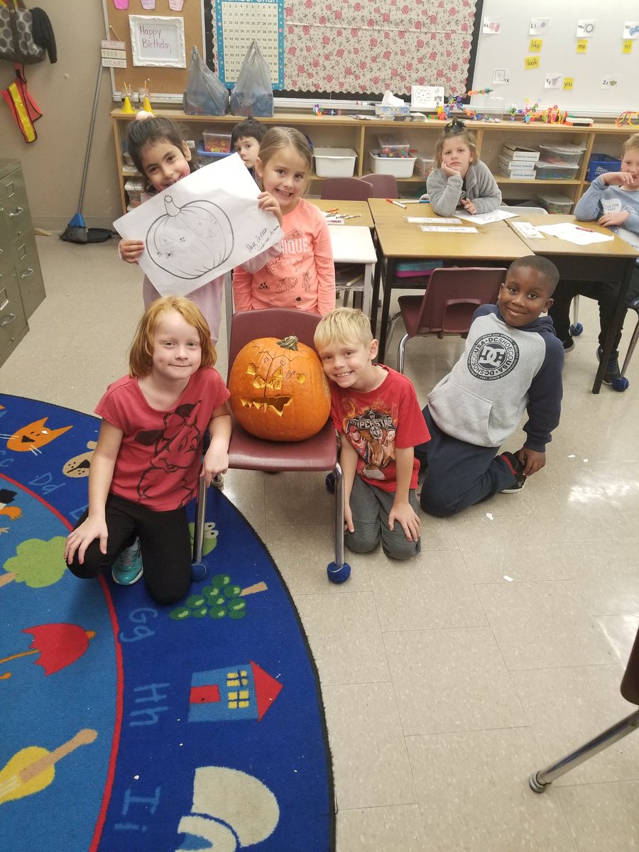 EiMbain's tweet photo. More pumpkins!
#EIMjaguars
#Gradeone https://t.co/zggPwAlWm2