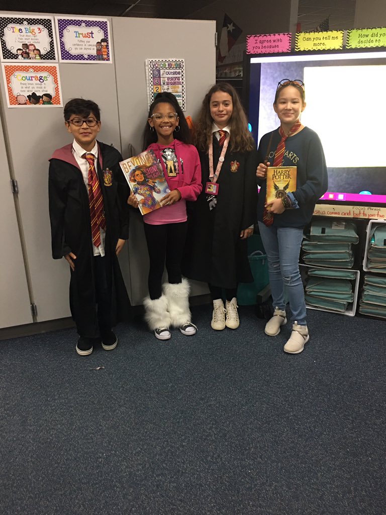 MrsRivera5th's tweet photo. Book Character day @KirkElementary https://t.co/qfOCMkNfQb
