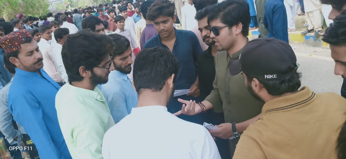 PSF_Sarfraz's tweet photo. On the Intruction of President SPSF Mansoor Shahani Well comes new comers in Sindh University and Invited them for protest for Restoration of Student Union in Karachi on 4 November.
#RestoreStudentUnion
#JoinOurStruggle https://t.co/Ae8BIYC898