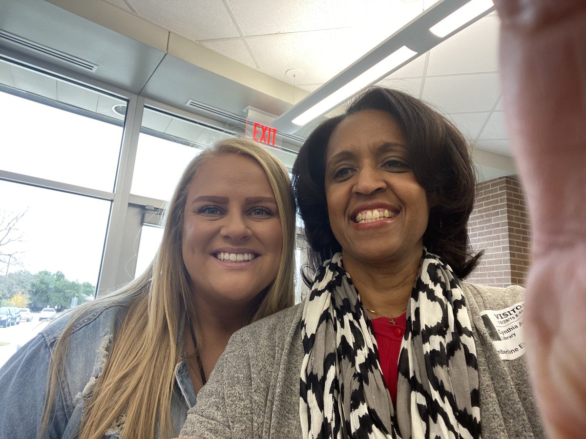 VRE_STARS's tweet photo. This is what makes my job special! Visiting a former VRE Star and seeing her kinder class at Timberline Elementary! #msclark #vre #cisdcoverstory https://t.co/GrM0iQx8nA