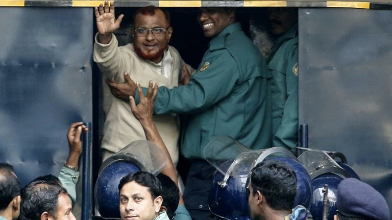 Bangladeş Cemaati İslami Genel Sekreter Yardımcısı Dr. Azharul İslam'a Hasina yönetimindeki mahkeme tarafından idam kararı verildi. Bu karara Cemaati İslami avukatları tarafından Yüksek Mahkeme'de itiraz edileceği duyuruldu.