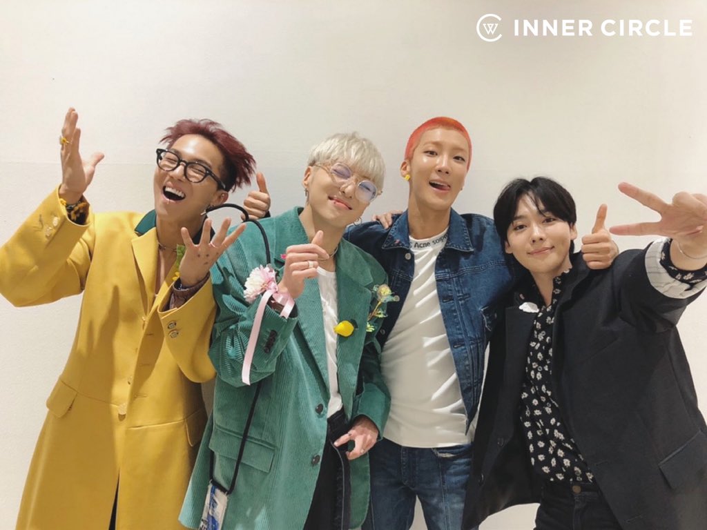 yginnercircles's tweet photo. #THANKUINNERCIRCLE 어제 그리고 오늘! 인서 여러분들의 진심 가득➕사랑 가득한 응원으로 #위너 파워 충전 완료 🙏🏻💙💙💙💙 내일의 #WINNER 도 기대해주세요! 내일 또 만나요🥰
#CROSSWORD_SOSO #CROSS #SOSO https://t.co/CBtYbGBHBV