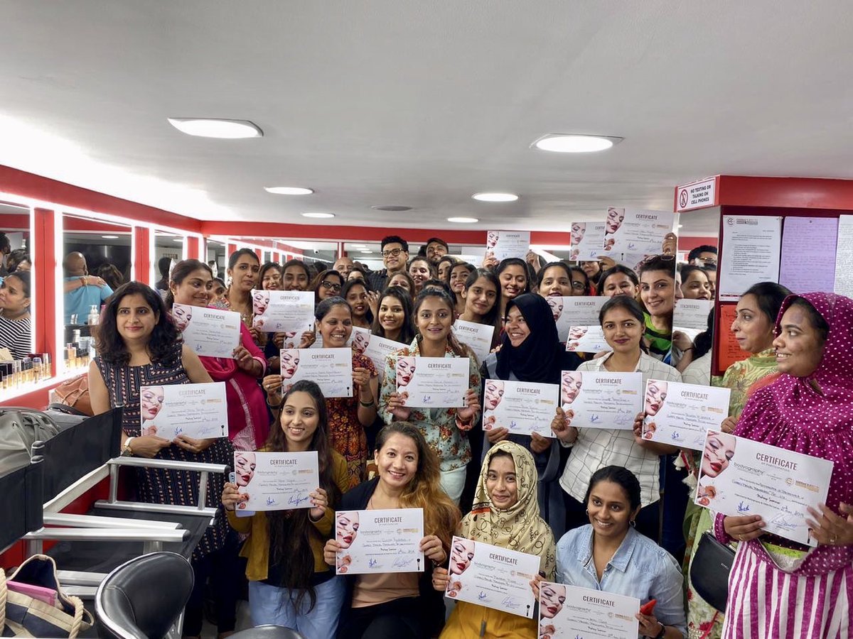 CheragBambboat's tweet photo. @Bodyography #makeup seminar at Cherag’s Magical Makeovers😍
Every student in attendance was awarded a certificate by #Bodyography & #CheragBambboat 🤩
Our students get lifetime access & major discounts on brands🔥😎
Enrol now! Click #linkinbio or call 9833000015
#MakeupArtists https://t.co/0qdDNcw9rv