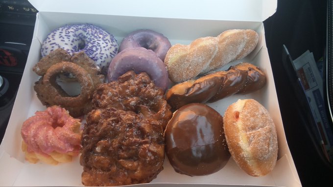 Today's long run became a donut run 🍩 🍩 bout 45 min there 45 min home.. :) love me some purple!!! https://t<a href="/tag/mysticmanor"class="tags"><span>#mysticmanor</span></a>