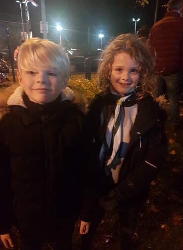 EmmaCol31321626's tweet photo. @HowardJuniorSch Riley and Leon had great night watching the fireworks at Fawkes in walks with 5th Kamba Cubs Scouts https://t.co/syzQGWXUzh