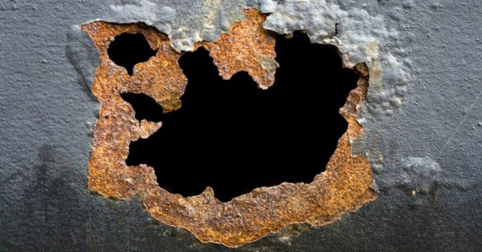 PlasticsConsult's tweet photo. A 100 year old gas pipe in Chicago, connected to 800,000 homes, is collapsing in on itself. Peoples Gas is replacing it with plastic but at a high price to residents: https://t.co/h9NXow1mR1 #gaspipe #gas #pipefailure #pipework #pipelining https://t.co/7sECsBPFnI