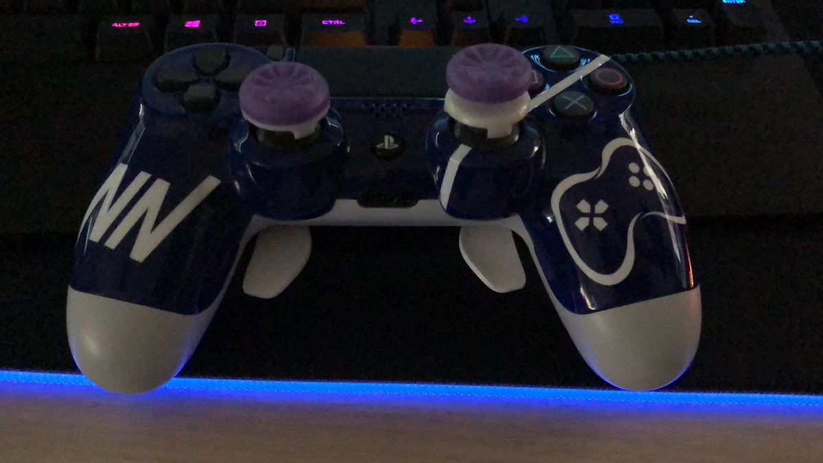 MasterKing_NL's tweet photo. He is back!😍🎮 #Darkcontrollers #Nxtgenevents #Rushen https://t.co/xQWjTwkG7w