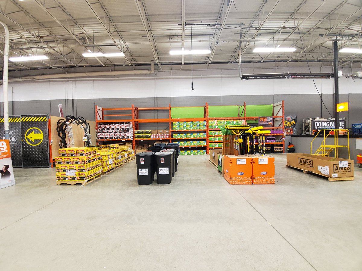 1227 ready for the clean up after all the winds and rain mother nature threw at us this week <a href="/Justin_A_Otero/">Justin Otero</a> <a href="/BrendanW1227OAM/">Brendan Walters</a>