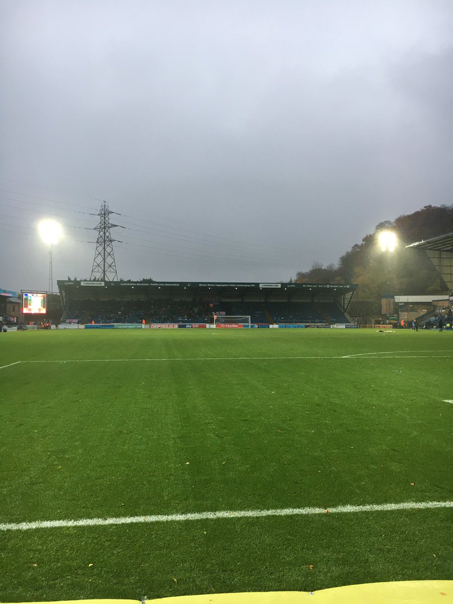 Danamo1996's tweet photo. My very wet #sixyard #camera #position for @wwfcofficial home @SkyBetLeagueOne #match against @shrewsweb this afternoon π€ͺβοΈπΉ #freelance #cameraoperator #jvc790 #football #outsidebroadcast #team #passion https://t.co/0QBbkaOedH