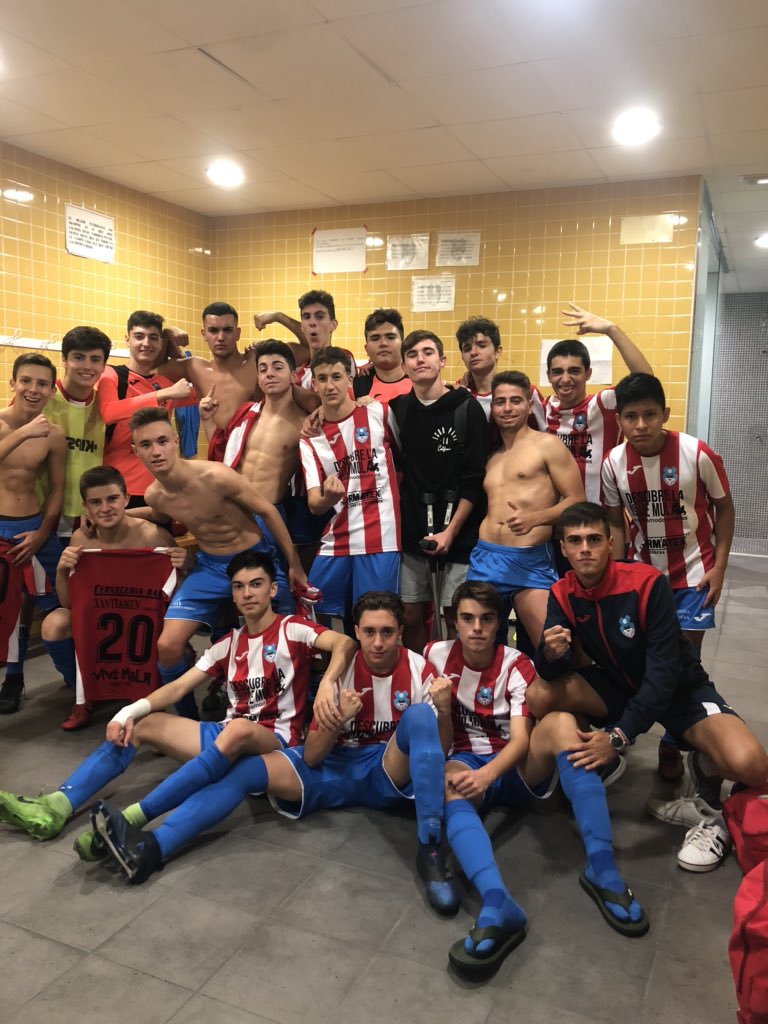 Trabajo, sacrificio, pasión. Gracias querido fútbol. POR FIN ⚽️👏🏼🔴 <a href="/MulenoClubF/">MULEÑO C.F.</a>
