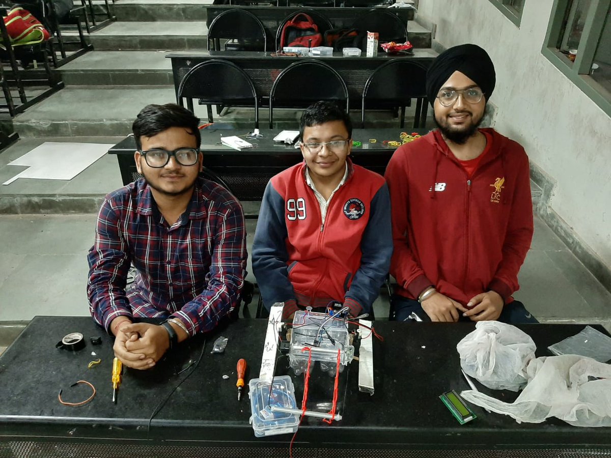 SrijanT04819186's tweet image. Breaking &amp;amp; Making stuff at #HackUIET.
@PClubUIET @robouiet @joincocampus 
#Hackathon #reverse_engineering #softwareHackathon #hardwareHackathon #UIET
River Cleaning Robot.