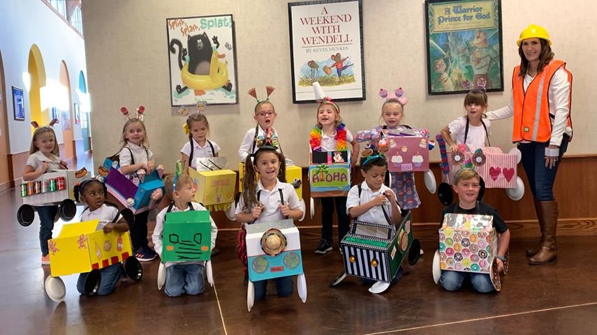 tanya_valentine's tweet photo. Kindergartners at @BH_School in Bullard,Texas chose #LittleTacoTruck as their book study for #GreatBookWeek & created their own #foodtrucks for their parade! This is AMAZING!!! ❤️❤️❤️ @jorgemartin @LindaEpstein @leeawade https://t.co/BpPj8qkhFV