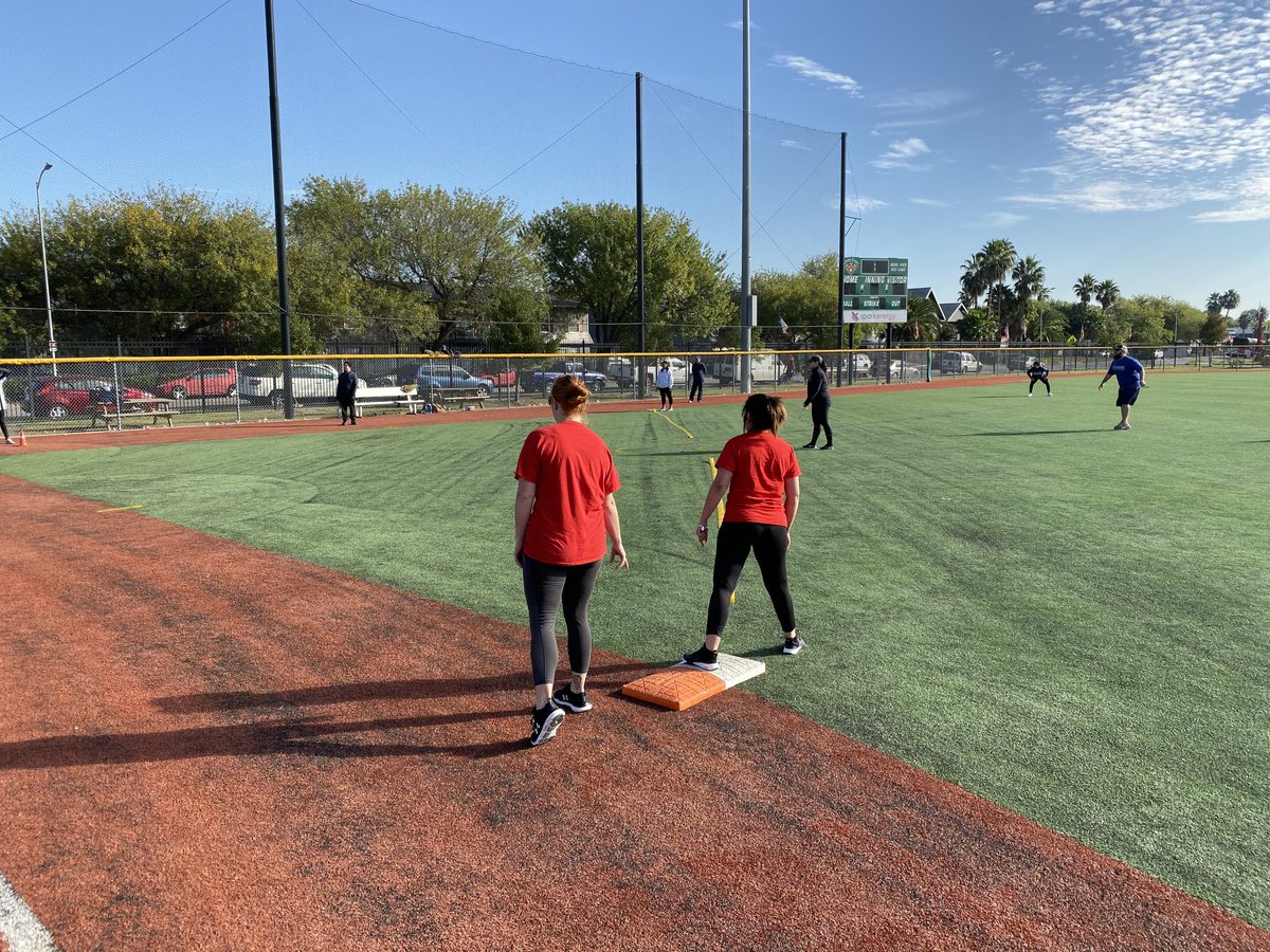 devans6434's tweet image. Kindness Kickers vs Technology ⁦@springspirit⁩ Sweet times ⁦@SBISD⁩ ⁦@SBISD_HFDept⁩