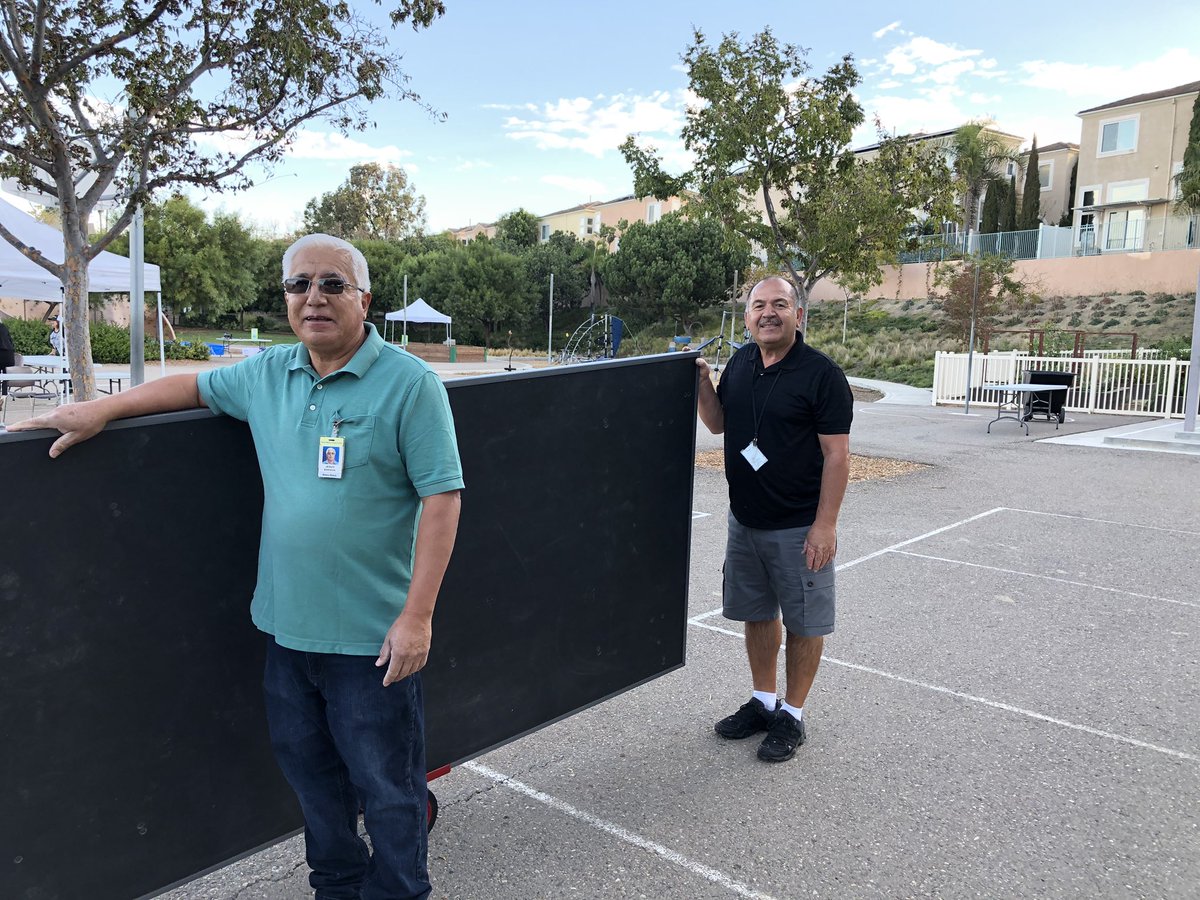 sabrina_sbsd's tweet image. STREAMFest 2019 is here! Thank you to these amazing people who are setting up early! Come join us! #sbsdedu #sbsdstream #youmatter