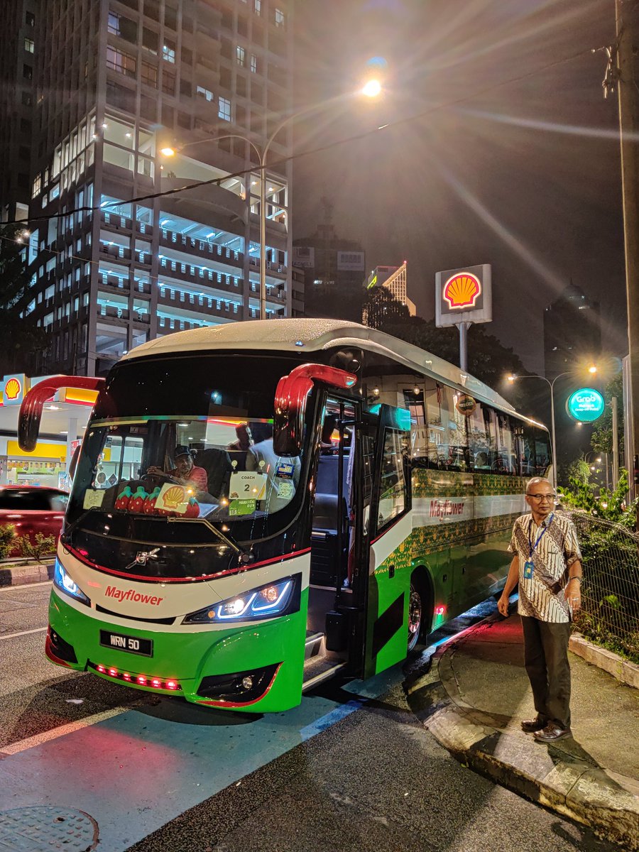 BikersforGood's tweet image. Exploring the nightlife in #KualaLumpur after a hectic day on track 😎
Just a phone picture but even looking at this, we'd love to ride here with our clan someday soon. That would be something to add to this @Shell_India experience🤘🏻
#OutrideAnything #ShellAdvance
