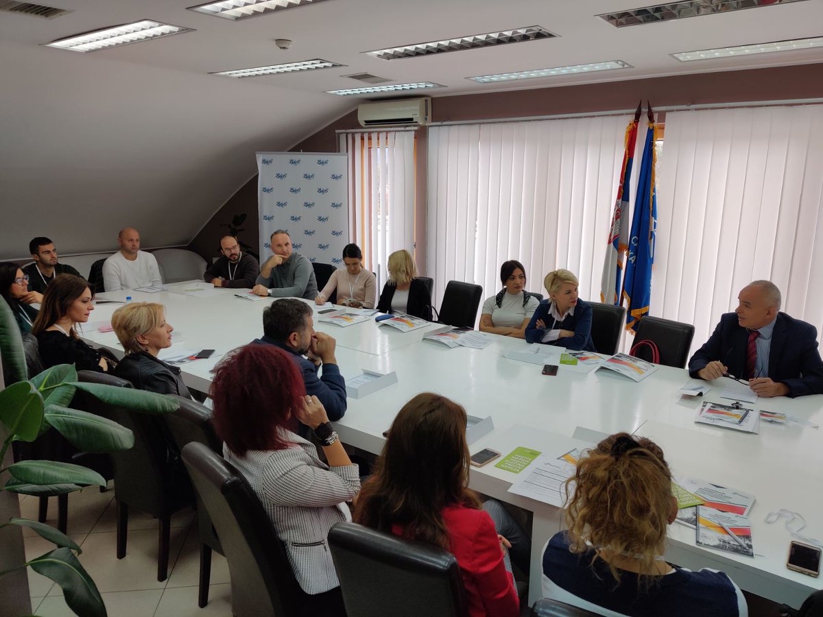 monitornp's tweet photo. Obuka za nastavnike i pedagoge iz jugozapadne Srbije na temu borbe protiv nasilnog ekstremizma i etnonacionalizma. Projekat podržao @IRIglobal @CSOAsstSec #dan1 https://t.co/STHXOJOtUw