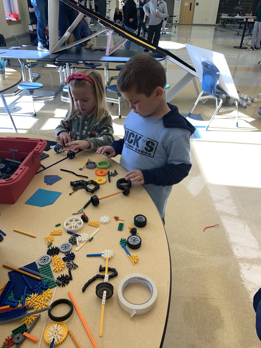 MrsELachapelle's tweet image. Two big fans of @_AHSRobotics Robot Rodeo! #clockerpride