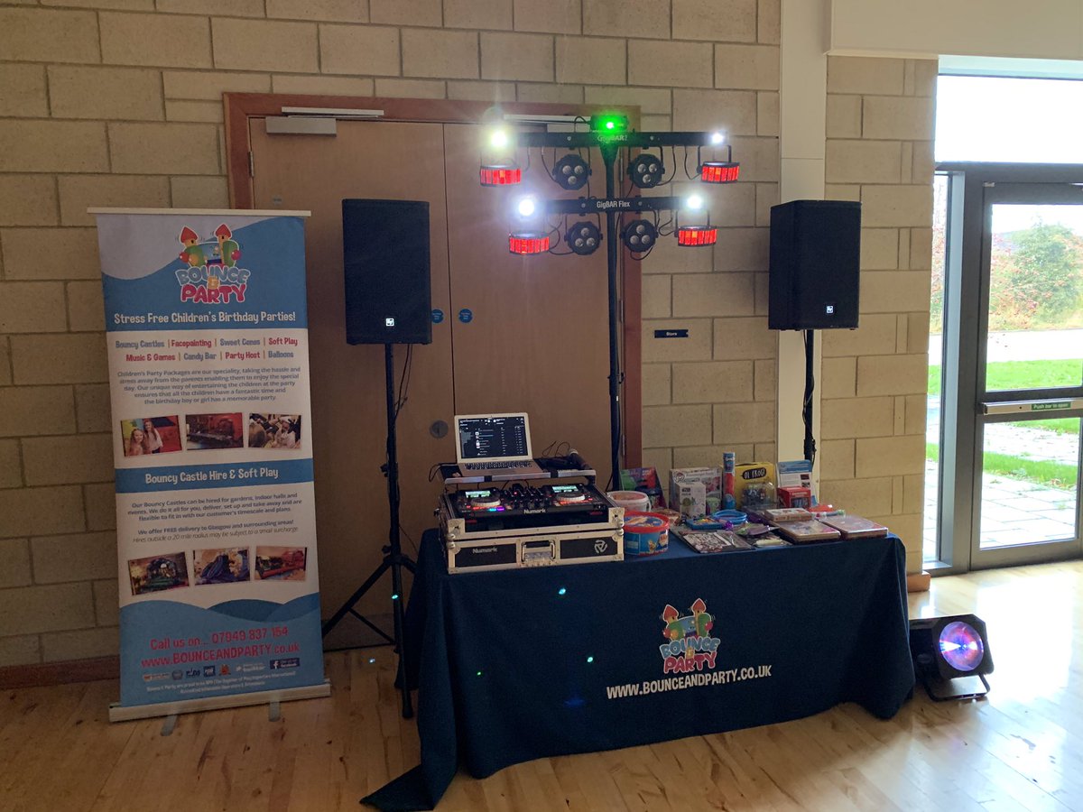 _Bounceandparty's tweet photo. Our first party of the day is at Daisy Park’s Community Centre for Callan’s 6th birthday party. Providing our Party Host Package and Party Themed Bouncy Castle 🥳 #birthday #party #glasgow #lanarkshire #bounceandparty https://t.co/HNhw9BmXYa