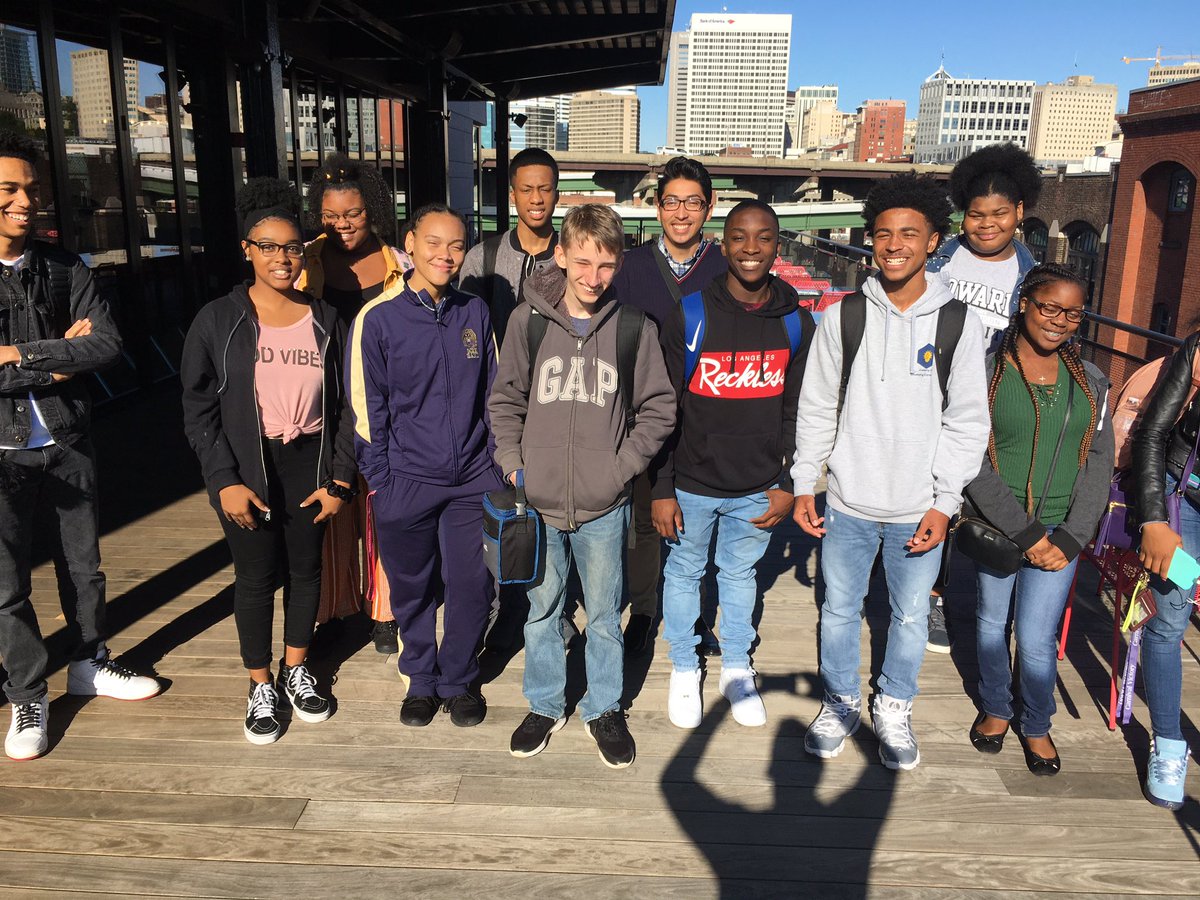 MADE_MBK's tweet image. Many thanks to @rvalighthouse for hosting some of our 9-11 graders at their pitch lunch and learn downtown yesterday!