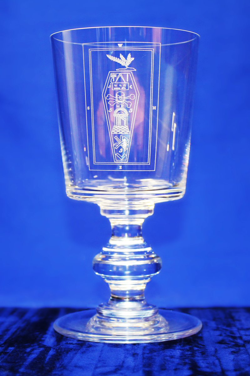 Our regal wine glass is perfect for your officers or to give your worshipful master something to remember his great year. With all 3 tracing boards and a Square and compasses with your choice of text. We Also offer the ability to have your dates under each of the tracing boards.