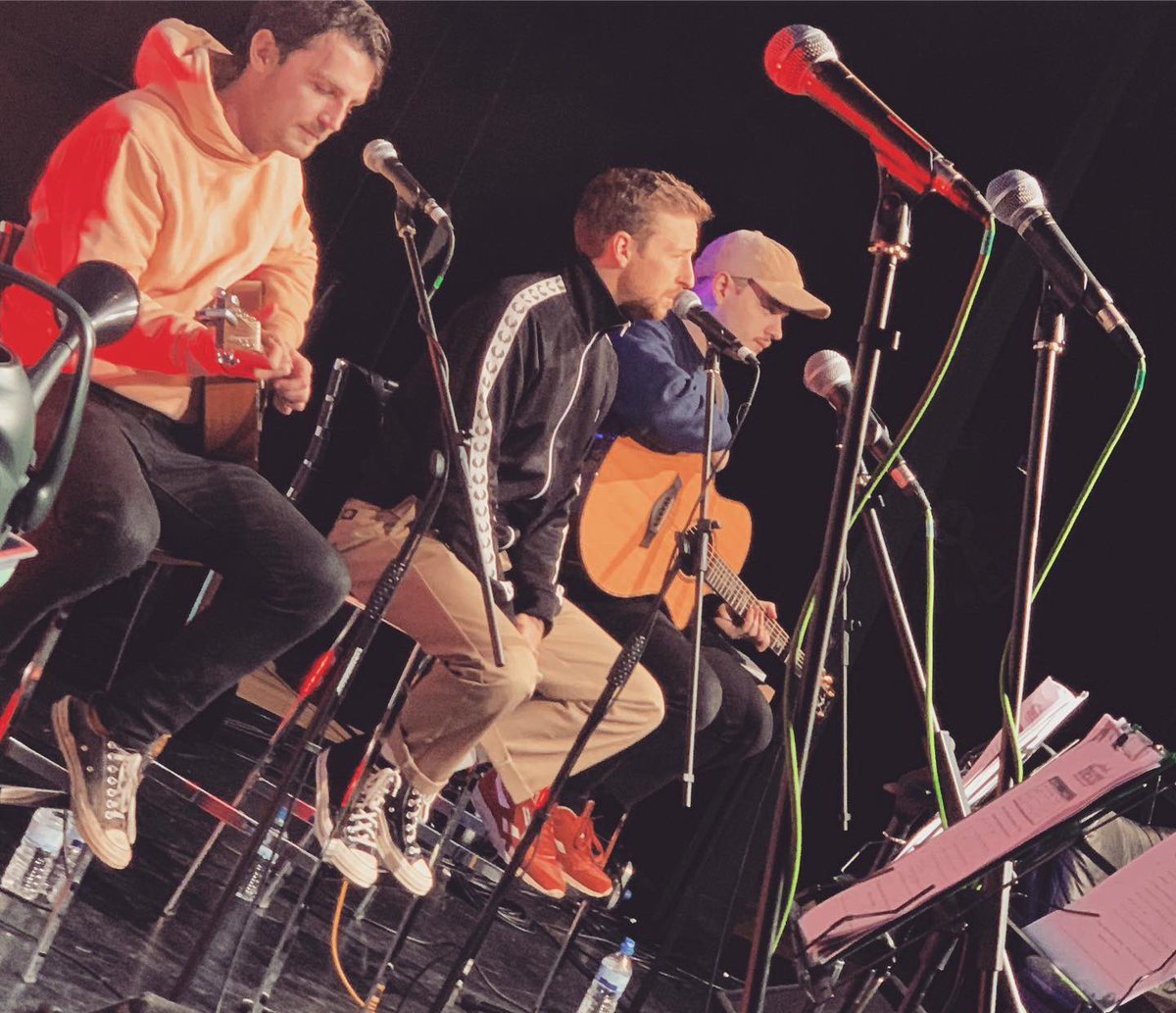 jacquiblay's tweet photo. #pulse1showshow #houseband @SkinnyLivingUK not only sang their new single #nomessiah & #banger Brown Eyed Girl... yesterday but they did @Pulse1Radio @DannyMylo @RosieMadison jingles too!
Check out #letgo & #myblood for how they should really sound!
https://t.co/jRF8gv3LsV https://t.co/oDFmuPPNt0