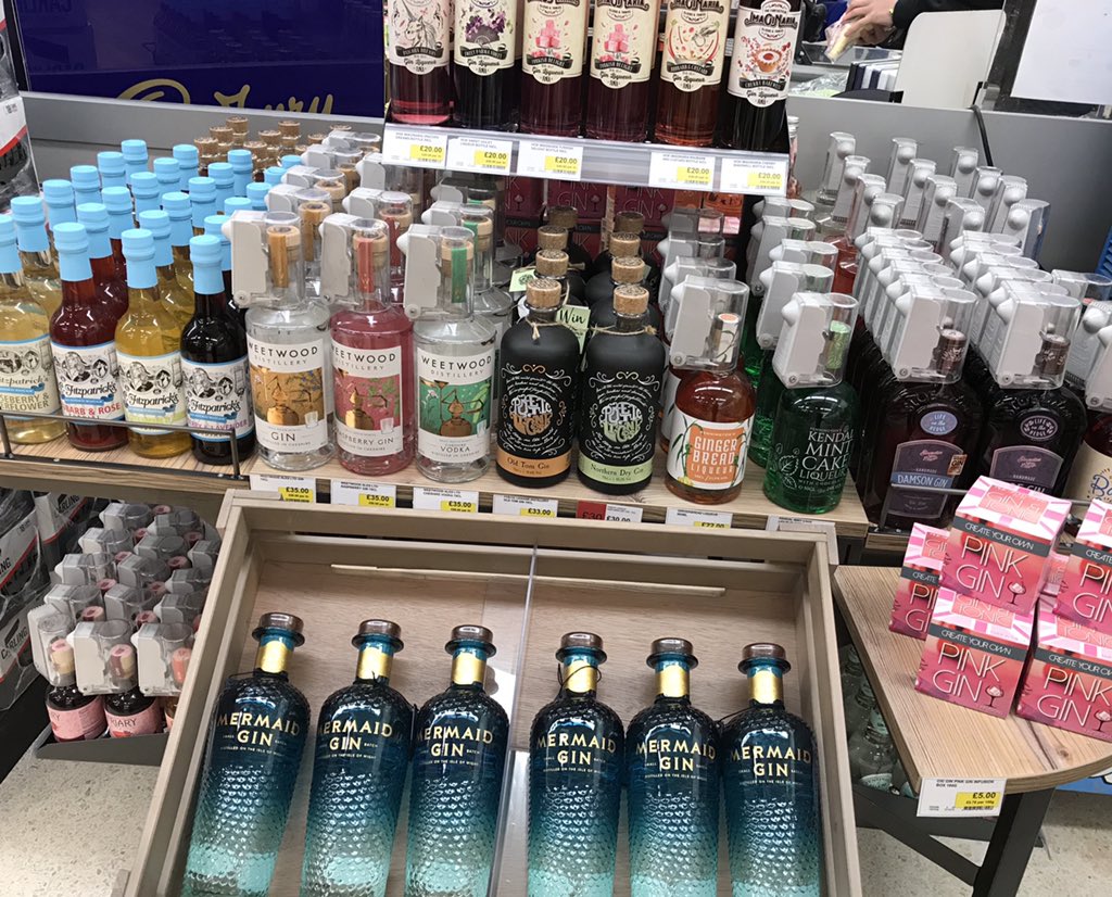 drood72's tweet photo. Gin lovers 🍸💕everywhere get yourselves to @mycoopfood #Kibworth to buy the wonderful new range instore now #whichoneisyourfav #unicorngin @YvonneKS11 @Dan1979Gee @PaulalanDennis https://t.co/eKxLjGEjqK