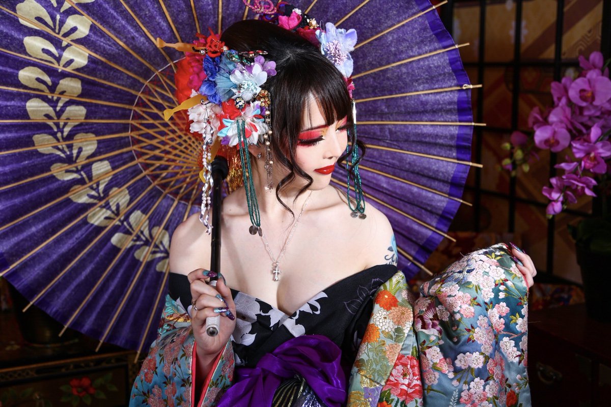 HPG on X: @chee828 這樣以後御坂りあ的左臂刺青就不用遮了不然現在她的片不是化妝遮蓋，就是不全脫，用衣袖遮蓋t.colvdPPZkx3H  