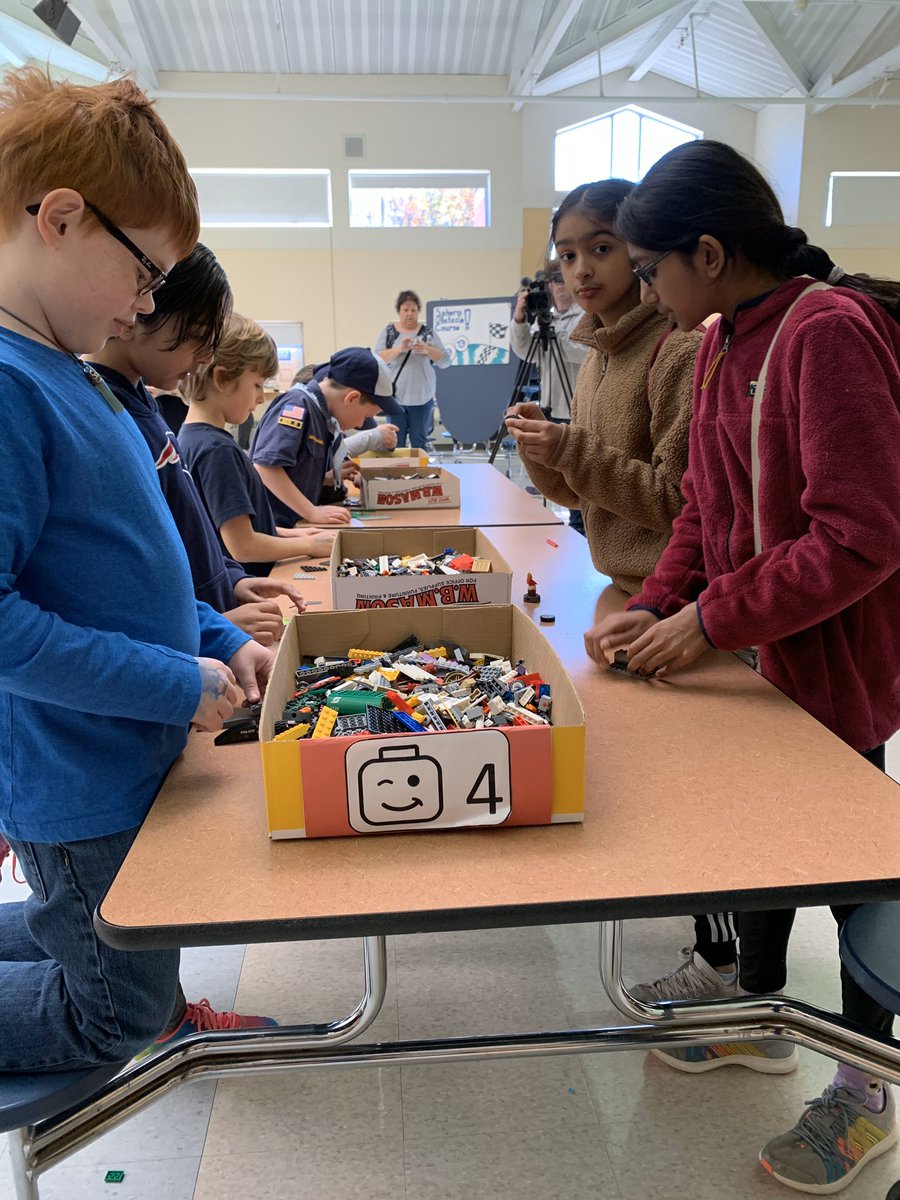 AHSTechTeacher's tweet image. #robotRodeo is off and running! Come on down if you’re nearby :)