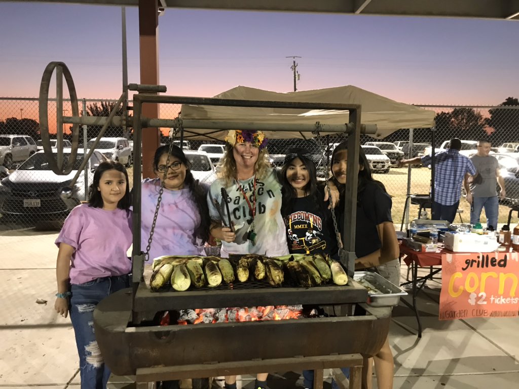 Elote 🌽sales this football season have been a fantastic way to raise funds and awareness for our club 🌽