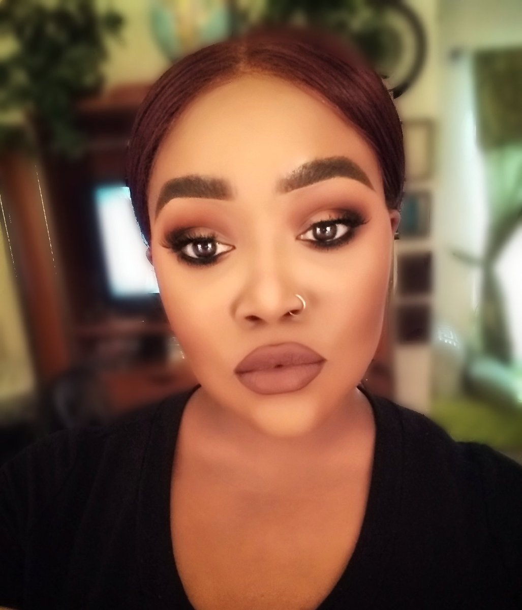texas_1On1's tweet photo. Fall glam π #mua #makeup #makeupartist #fallmakeup #morphe #morphe35O2 https://t.co/Bjm5enV3ZW