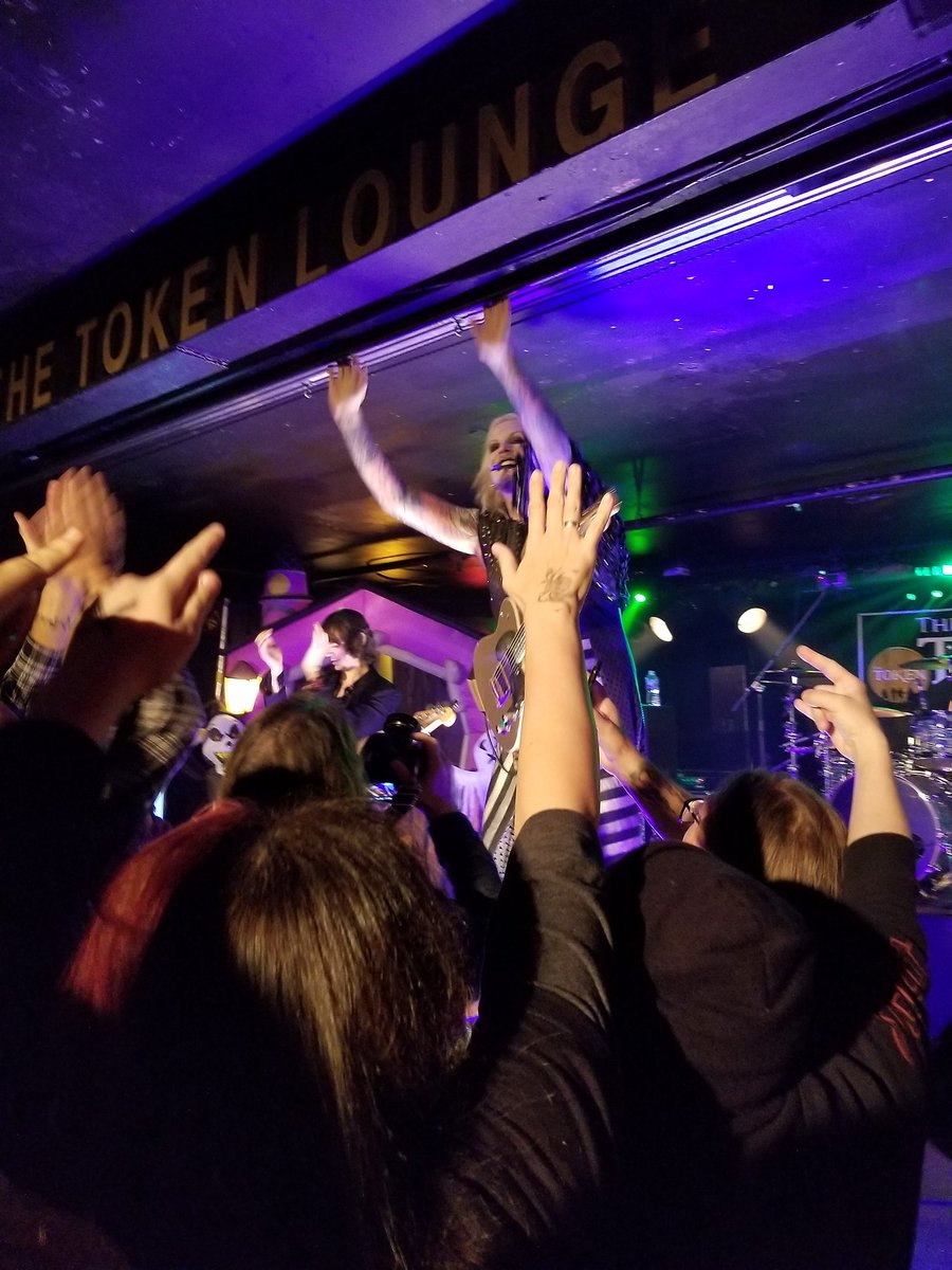 ktpupp's tweet photo. Michigan's Master of the Telecaster! @john5guitarist put on one helluva show for the hometown crowd at the Token Lounge last night... Detroit loves you, John5!!

#john5 #tokenlounge #detroit https://t.co/p8Fw67N1iK