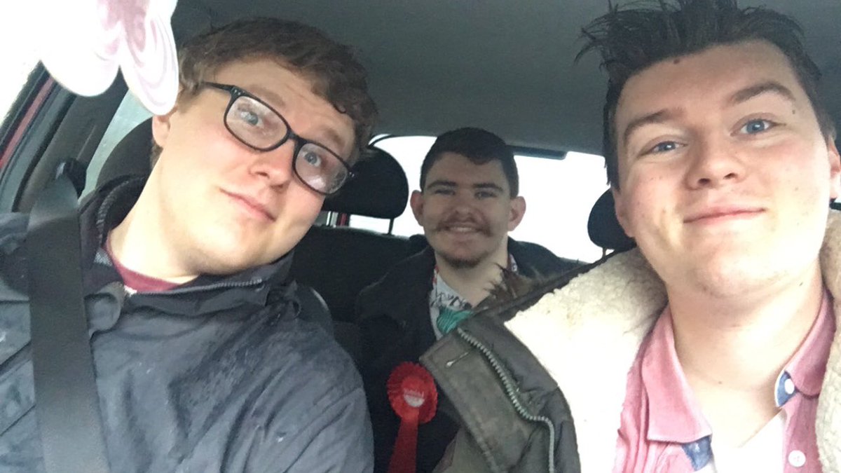 ltulaboursoc's tweet photo. LTU Chair @GeorgeFairhurs4 and Treasurer Joseph Wasden were joined by @Aidanj1999 from Huddersfield to kick off the first ever #LeedsTrinity #LabourDoorStep https://t.co/ujpMofgANw