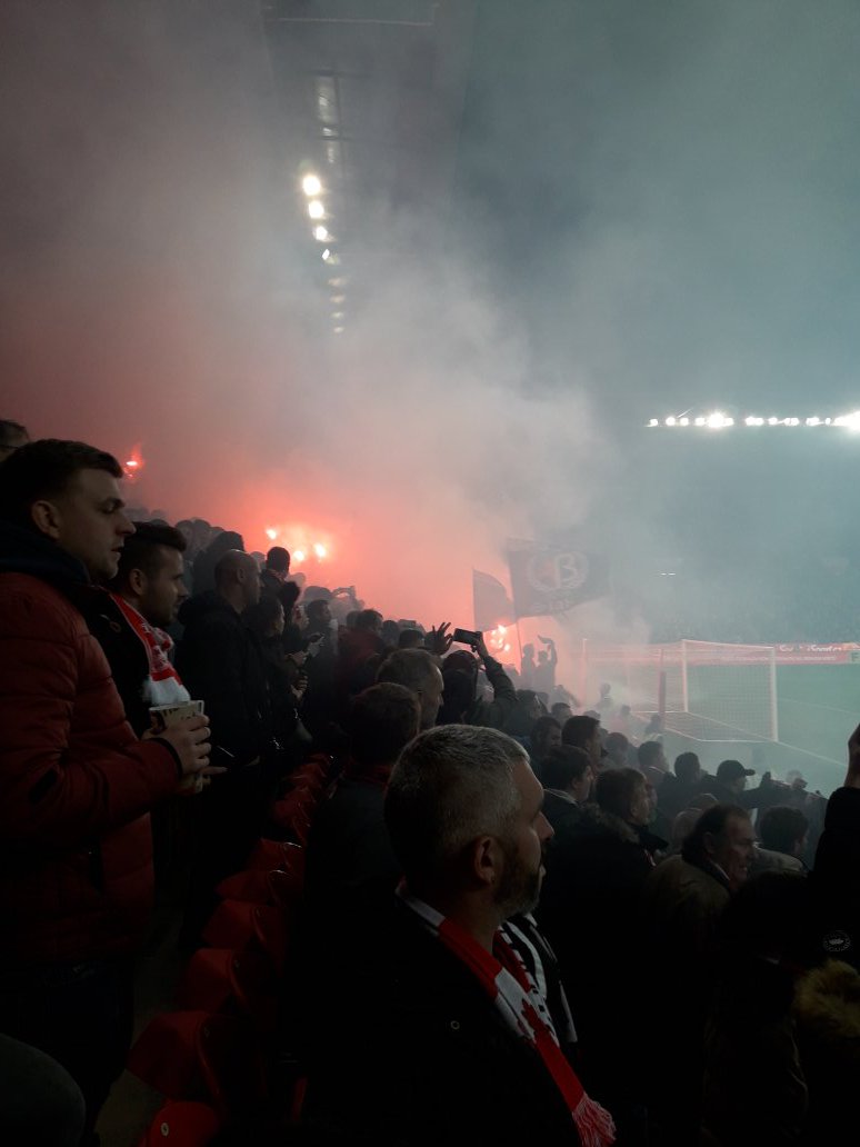 RecordsPhobia's tweet photo. Konečně... #slavia #pyronenizlocin https://t.co/gknGqKkBI4