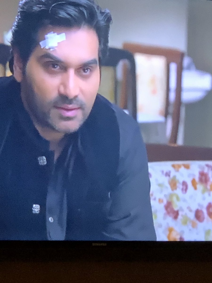 DrBushraIqbal's tweet photo. بھول جانے کا ہنر مجھ کو سکھاتے جاؤ
جارہے ہو تو سبھی نقش مٹاتے جاؤ۔۔
Mind blowing acting, outstanding expressions and amazing dialogue delivery.. @iamhumayunsaeed I am speechless 😶 
Congratulations team #MerePassTumHo 👏🏻 
“دو ٹکے کی لڑکی کے لئے 50 million 👌“
Kamaal dialogues https://t.co/SfgwwrMebG