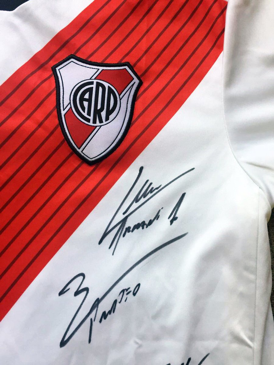 lostorosoficial's tweet photo. @RiverPlate @RiverSinBarrera @RiverLPM @FundacionRiver @belenpotassa @LRubinska @Angelalerena @Macasanchezj se agradece difusión!!! https://t.co/TD5p9EbXYa