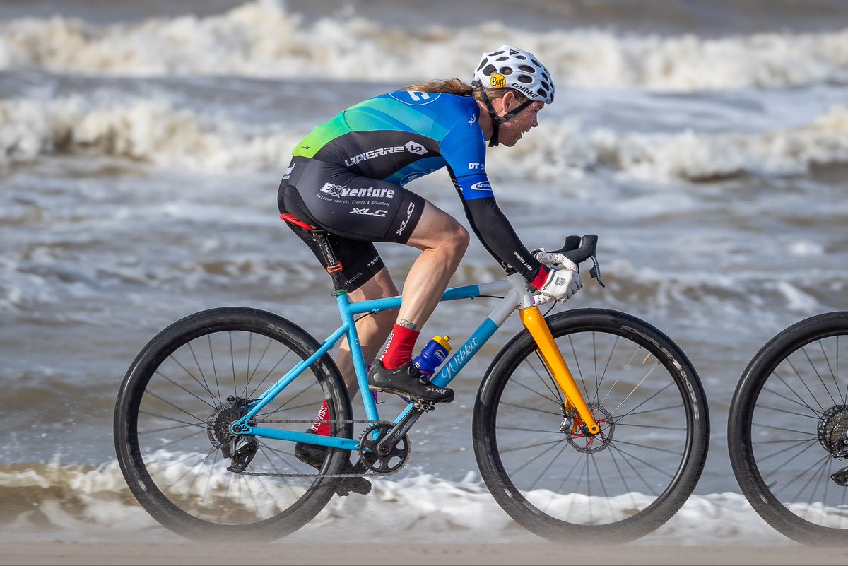 Ramses just raced like always and escaped  with Hoogerland and van Zandbee today. Hoogerland was the strongest and silver was Ramses's share 🥈
Bram finished 12th and Martin 36th in <a href="/KatwijkFietst/">Katwijk Fietst</a> beachrace.
📷 <a href="/Directsportfoto/">Directsportfoto.nl</a>