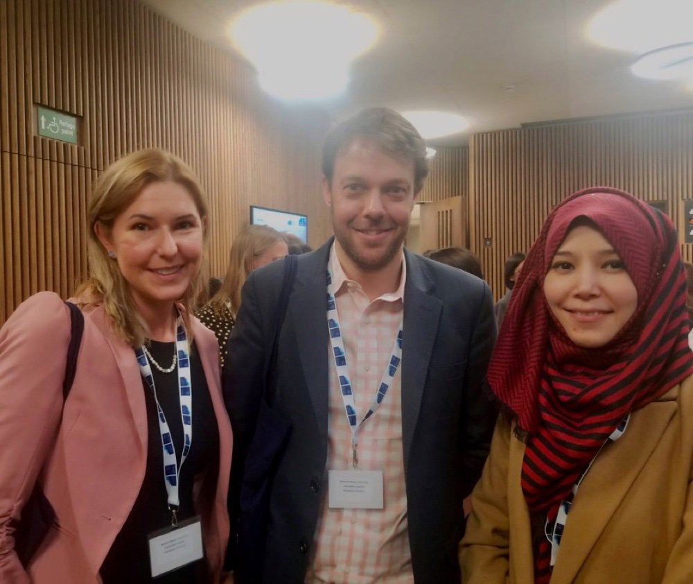 IntegrityBSG's tweet photo. Pre-session smiles from Batool Asadi, @blairglencorse, and @annajessiep. If you missed it, you can still view our panel discussion here: https://t.co/gttdnYfevc Great job by the @BlavatnikSchool events team and @thomasnhale, who pulled together #COGC2019! https://t.co/iNttzyZgFY